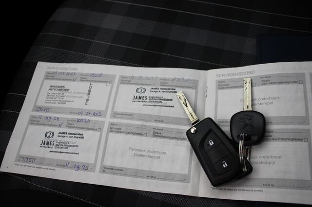 Peugeot 108 1.0 e-VTI Executive 5 Deurs - Navi, Camera, Clima