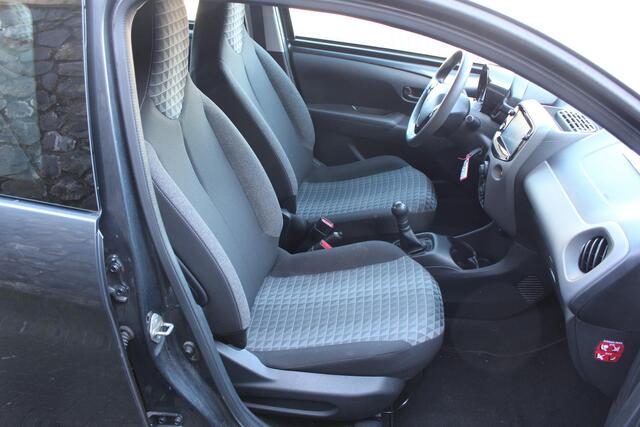 Peugeot 108 1.0 e-VTi Active DAB Camera Carplay audio pack techno1e eigenaar