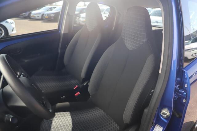 Peugeot 108 1.0 e-VTi Active 5-deurs Radio Bluetooth Airco Blauw Metallic Elektrische Ramen