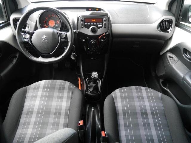 Peugeot 108 1.0 e-VTi Style | Airco | 5 deurs | Extra getint glas | Mistlampen | Elektrische ramen voor | Chrome spiegelkappen | Snelheidsbegrenzer