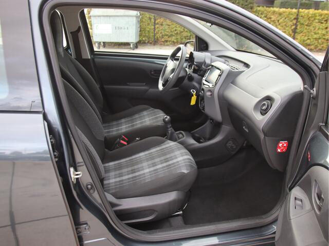 Peugeot 108 1.0 e-VTi Pack Premium - Techno Carplay, PDC, NL Auto, 5drs Aanbieding!
