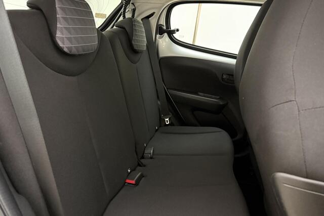 Peugeot 108 1.0 e-VTi Active 72 PK | Handgeschakeld | 5-Deurs | Airco | Elektrische ramen | Radio | Bluetooth | USB | AUX | Centrale deurvergrendeling | 1e eigenaar