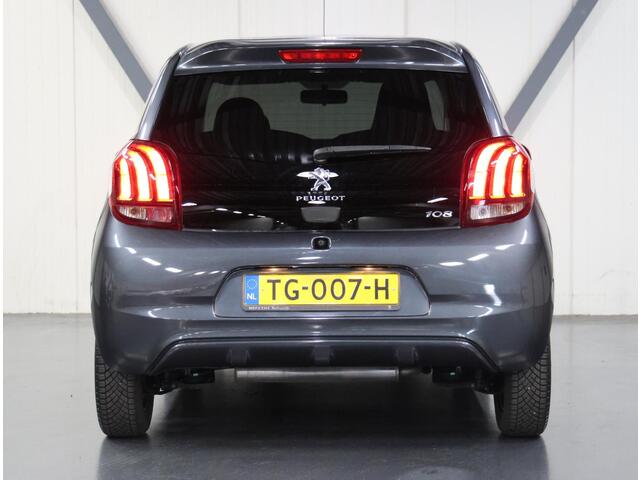 Peugeot 108 1.0 e-VTi Allure | AppleCarplay/AndroidAuto | Climate Control | LED | LEER | Stoelverwarming | 15"LMV | Isofix | Privacy Glass | UNIEK!! |