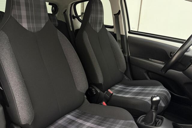 Peugeot 108 1.0 VTi Style Bluetooth | Centrale vergrendeling | Extra getinte zijruiten |