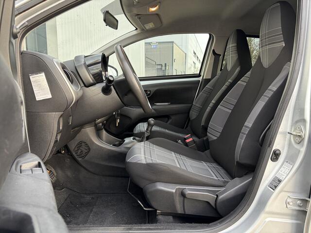 Peugeot 108 1.0 e-VTi Active 70pk | Airco | Bluetooth | LED dagrijverlichting | Isofix bevestiging voor kinderzitjes | Trekhaak afneembaar | Dealer onderhouden!