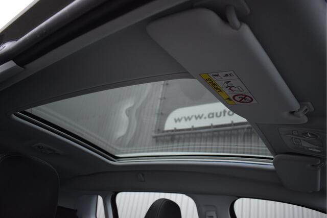 Peugeot 2008 1.2 PureTech Allure Panorama, Navi, Climate control, Cruise