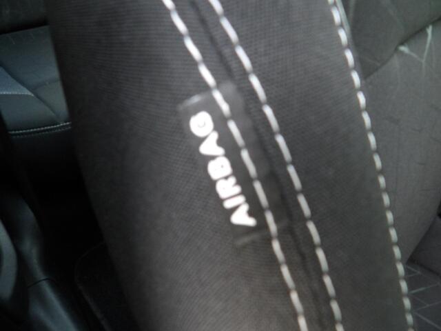 Peugeot 2008 1.2 PureTech 130pk Blue Lion Airco Navi Carplay 6-bak 95794km