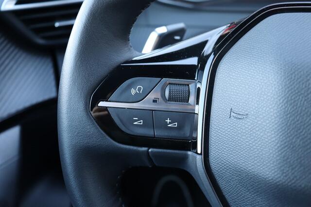 Peugeot 2008 1.2 Pure Tech Allure 130pk - LED - Navi