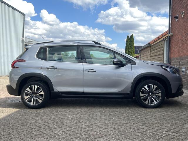 Peugeot 2008 1.2 PureTech GT-Line | AUTOMAAT | NW STAAT | TREKHAAK | NAVI | CAMERA |