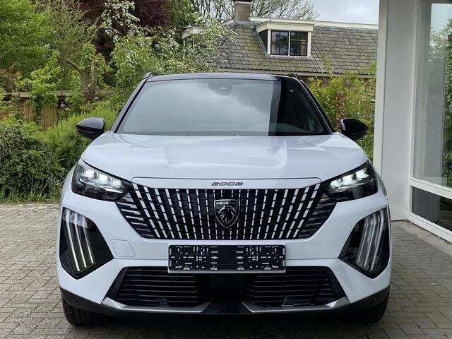 Peugeot 2008 1.2T 130pk Automaat GT | Navigatie | Achteruitrijcamera | Keyless Entry | LED koplampen | Two Tone | Privacy Glass