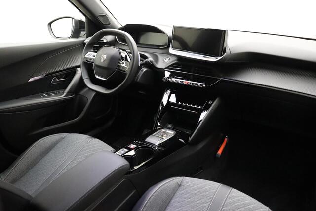 Peugeot 2008 1.2 Hybrid 136 Allure | Adaptive Cruise Control | 360° Camera | Full LED | 17'' LM Velgen | Navigatie | 1e Eigenaar