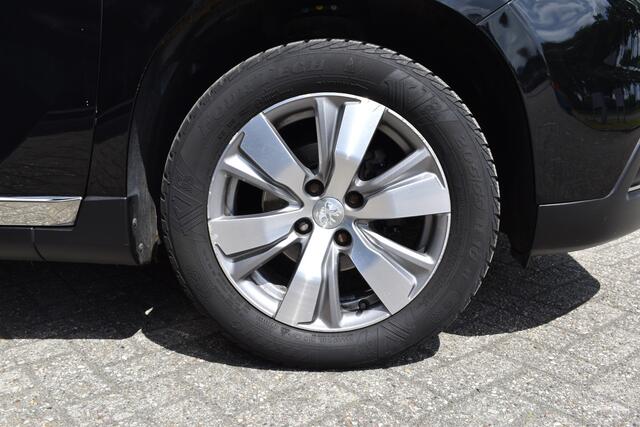 Peugeot 2008 1.2 PureTech Active Automaat / Clima / Trekhaak / Parkeersensoren / Cruise control / 16" LM