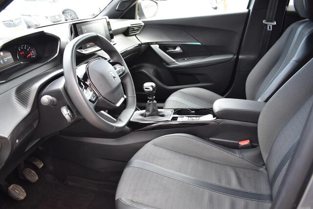 Peugeot 2008 1.2 PureTech Allure / navi / camera / led