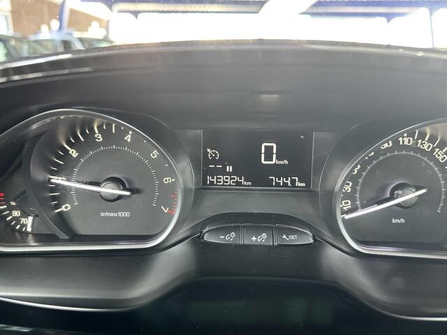 Peugeot 2008 1.2 PureTech Blue Lion Panoramadak | Carplay | Navi | NAP.