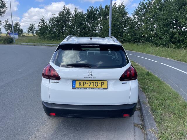 Peugeot 2008 1.2 PureTech Blue Lion Navi Pdc