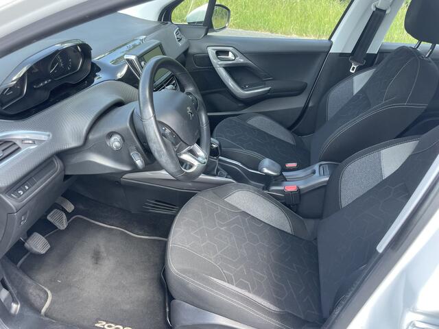 Peugeot 2008 1.2 PureTech Blue Lion Navi Pdc