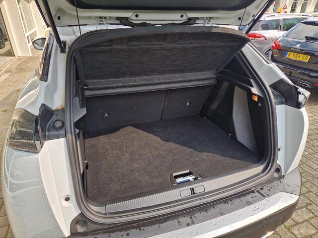 Peugeot 2008 1.2T Automaat 130pk Allure | Climate & Cruise Control | LMV | Parkeersensoren | LED | Apple Carplay / Android Auto |