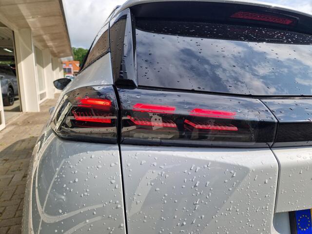 Peugeot 2008 1.2T Automaat 130pk Allure | Climate & Cruise Control | LMV | Parkeersensoren | LED | Apple Carplay / Android Auto |