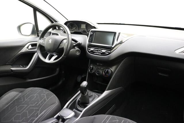 Peugeot 2008 1.2 PureTech Blue Lion 110 Pk | Navigatie | Trekhaak | Cruise Control | Panorama Dak | Airco |