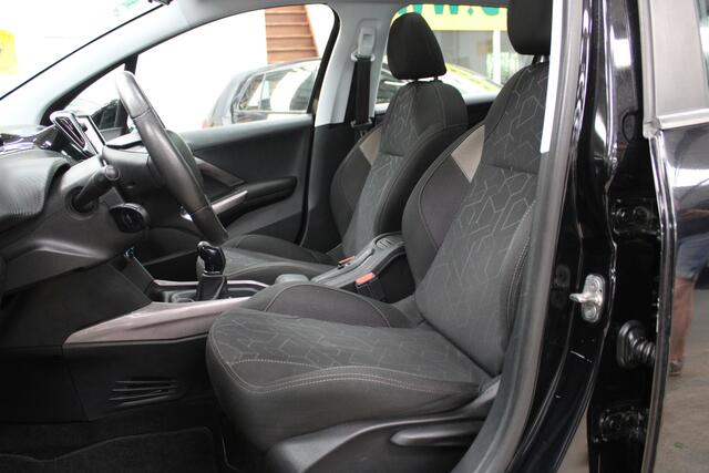 Peugeot 2008 1.2 PureTech Active 76.834km NAP, Panoramadak, Airco, Navi