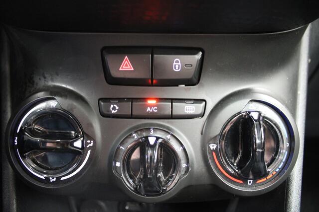 Peugeot 2008 1.2 PureTech Active 76.834km NAP, Panoramadak, Airco, Navi