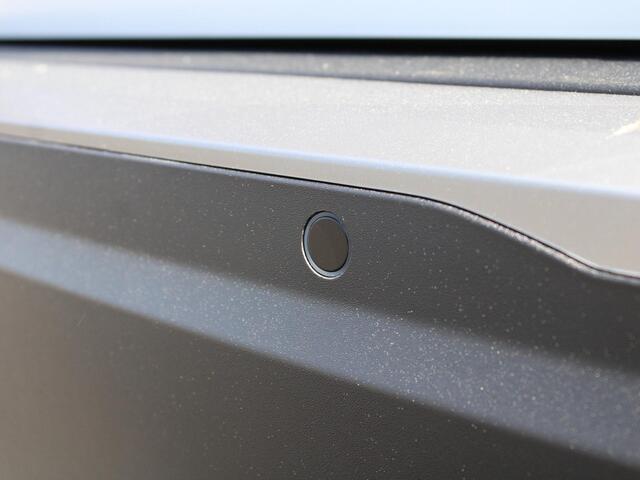 Peugeot 2008 Allure 1.2 Hybrid 145PK e-DSC6 Automaat Navigatie, Keyless, Parkeersensoren, Draadloze telefoonlader, Halflederen Bekleding