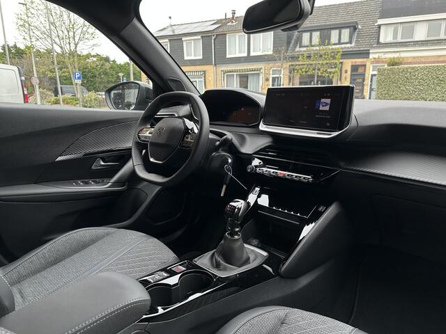 Peugeot 2008 1.2 PureTech Allure 130PK/Stoelverwarming/ECC/PDC.