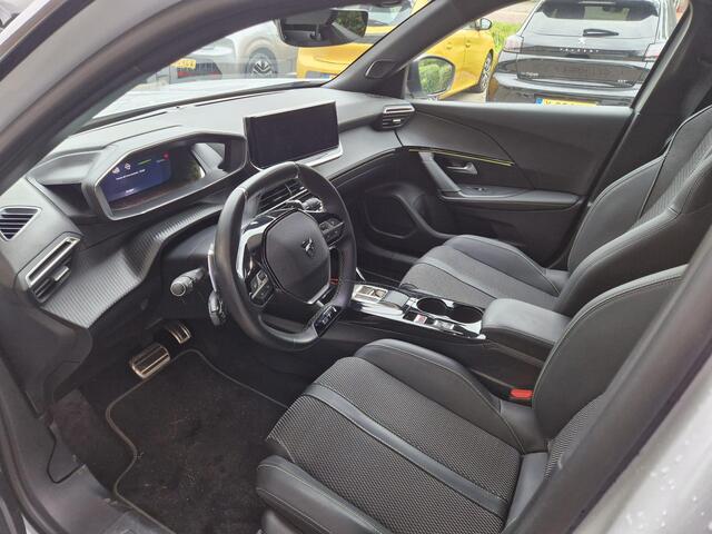 Peugeot 2008 1.2T 130pk Automaat GT | LED koplampen | Achteruitrijcamera | Two Tone | Apple Carplay | Android Auto | Climate Control