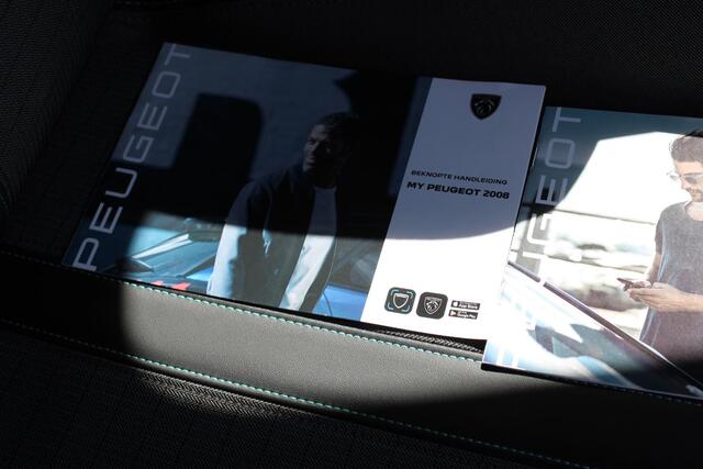 Peugeot 2008 1.2 PureTech Allure Pack
