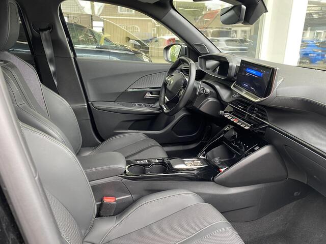 Peugeot 2008 1.2 PureTech 130 GT | Navigatie | Climate & Cruise Control | 3D-Cockpit | Achteruitrijd Camera | AppleCarPlay/Android Auto |