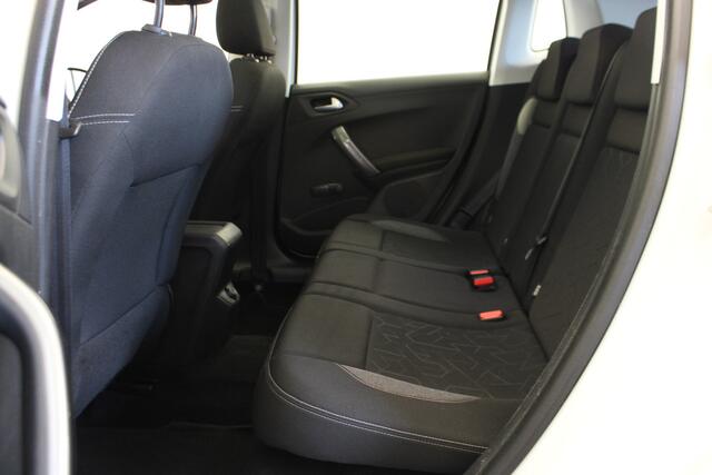 Peugeot 2008 1.2 PureTech Blue Lion |Pano|Trekhaak|