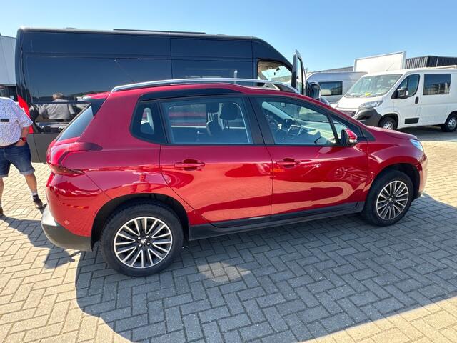 Peugeot 2008 1.2 PT Blue Lion, Panorama Dak! Trekhaak! VERWACHT!