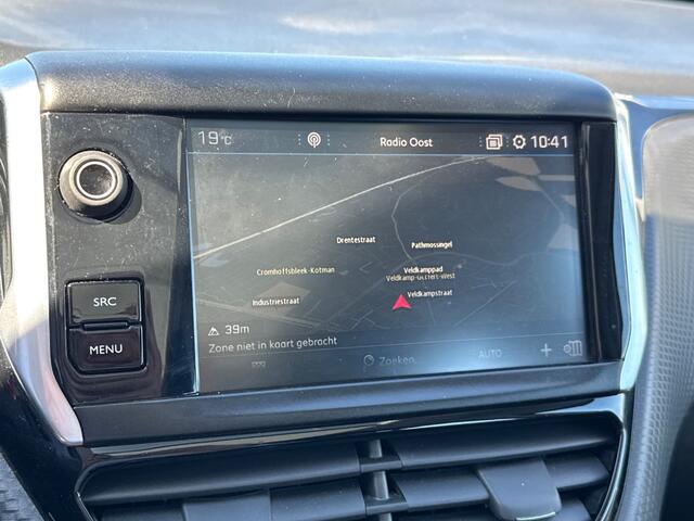 Peugeot 2008 1.2 PT Blue Lion, Panorama Dak! Trekhaak! VERWACHT!