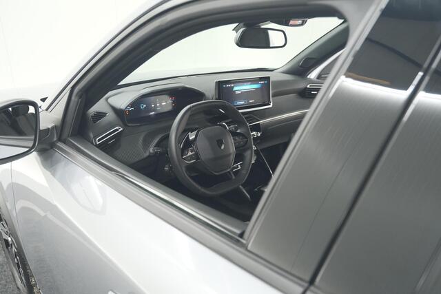 Peugeot 2008 Hybrid 136 e-DCS6 Allure | 360 Camera | Dodehoekdetectie | Navigatie | Adaptieve Cruise Control