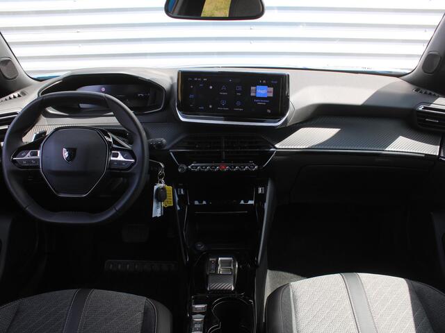 Peugeot 2008 1.2 PureTech 130 Allure | Automaat | Camera | Clima | Cruise | Navi | 17" LM | LED | Apple Carplay/Android Auto |