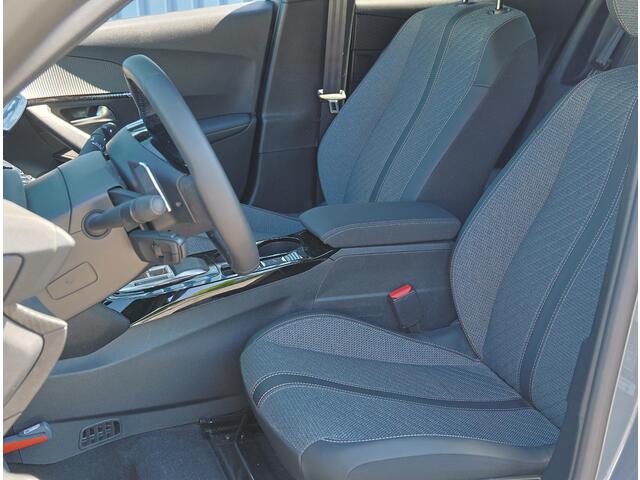 Peugeot 2008 1.2 Hybrid 136PK Allure | AppleCarPlay/AndroidAuto | Climate Control | Adaptive Cruise Control | Camera | FULL LED | Navigatie | LMV | Parkeersensoren | Privacy Glass | Isofix |