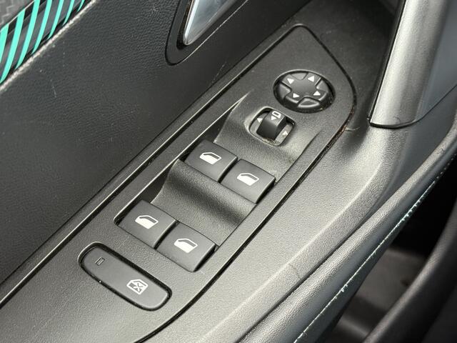 Peugeot 2008 BWJ 2021 1.2 101 PK Allure HALF LEDER / CAMERA / PRIV. GLAS / CLIMA / NAVI / CRUISE / BLUETOOTH / LMV / MULTIFUNCT. STUUR / LED / ISOFIX