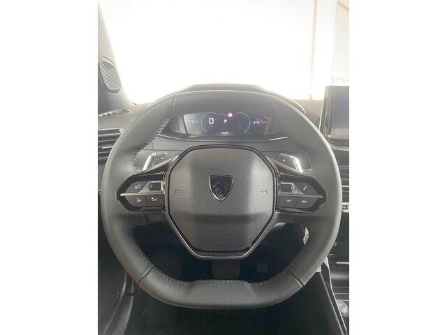 Peugeot 2008 1.2 Hybrid 136 Allure