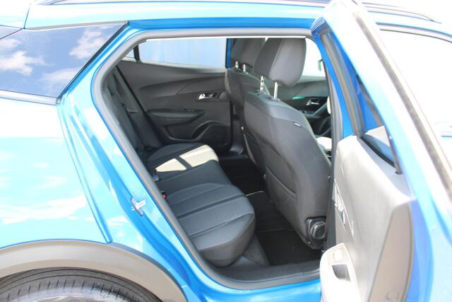 Peugeot 2008 1.2 PureTech Allure 130 PK / Navigatie / Camera