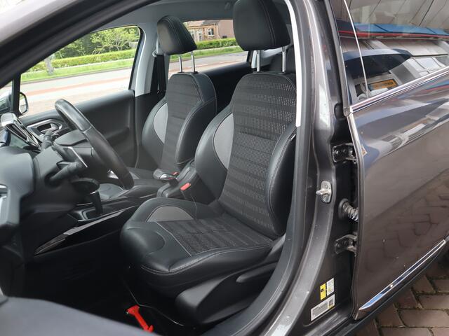 Peugeot 2008 1.2 PureTech Allure / trekhaak / pano