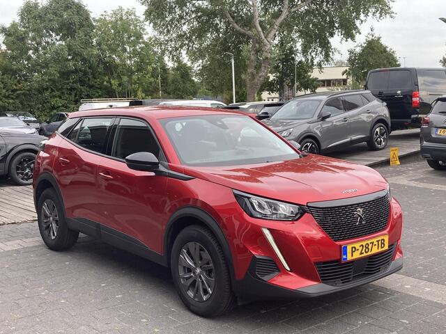Peugeot 2008 1.2 PureTech Active Pack | Apple Carplay/Android Auto | Cruise control | Afneembare Trekhaak | Navigatie via App |