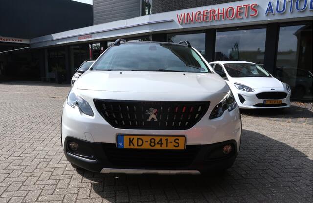 Peugeot 2008 130 Pk. Benzine * GT-line * Super Compleet * Navigatie * 1/2 Leder * L.M. Velgen * Panoramadak * DAB Radio * Apple Car Play / Android Auto Spotify & Google Maps * Climate & Cruise Control * Vingerhoets; Vierde Generatie Eersteklas Service !