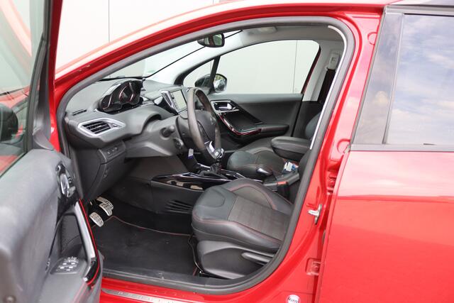 Peugeot 2008 1.2 PureT. 130PK GT-line 1-ste-eigenaar/Trekhaak/Panoramadak/Camera/Carplay-android