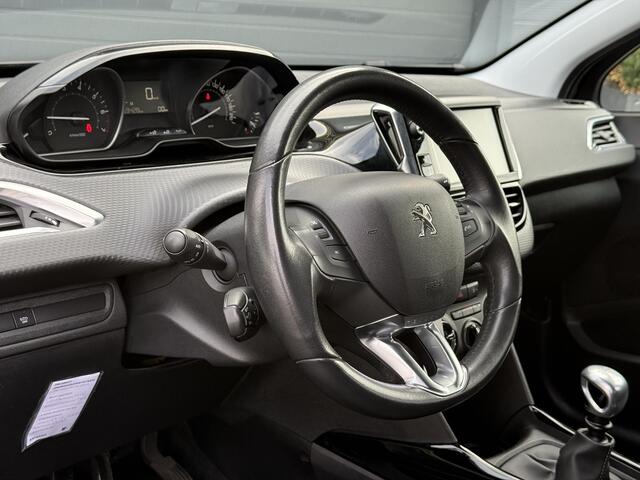 Peugeot 2008 1.2 PureTech Signature 1e Eigenaar,Dealer Onderhouden,Navi,Airco,Cruise,110pk,6 Bak,Lm velgen,Weinig km,N.A.P,Pdc,Nieuwe Apk bij Aflevering