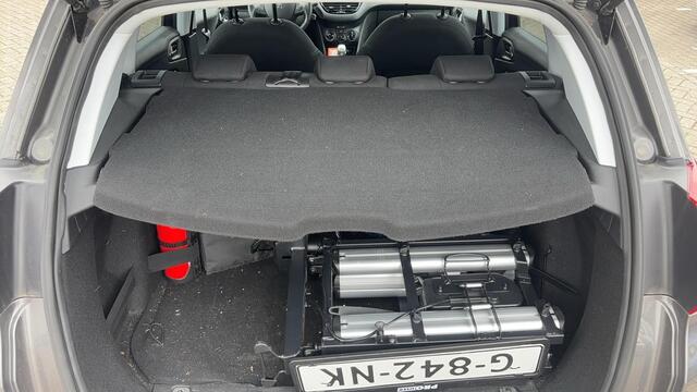 Peugeot 2008 1.2 PureTech Signature