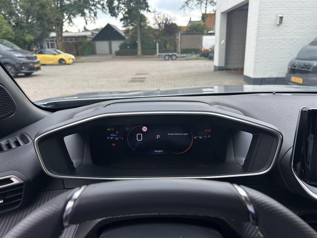 Peugeot 2008 1.2 Hybrid 145 GT | Automaat | Navigatie | 360 Graden Camera | 18 Inch Evissa | Keyless Entry | Full LED Verlichting | Zwart Dak | Dode Hoek Detectie | Cruise Control Adaptief | Climate Control | Hoge Zitpositie.