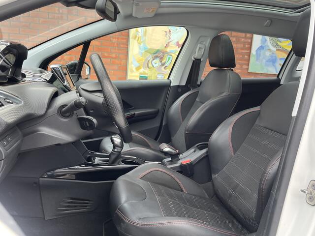 Peugeot 2008 PureTech 110 GT-line | Trekhaak | Carplay/Android Auto | Panoramadak |