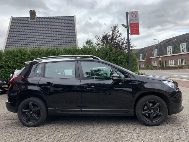 Peugeot 2008 1.2 PT 110pk Aut. Blue Lion, Navi & CarPlay | Trekhaak