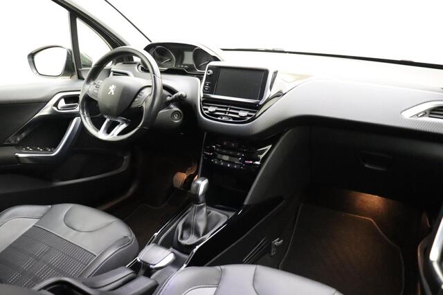 Peugeot 2008 1.2 PureTech Allure | Navigatie | Camera | Lichtmetalen velgen | Trekhaak | Climate Control | Cruise Control