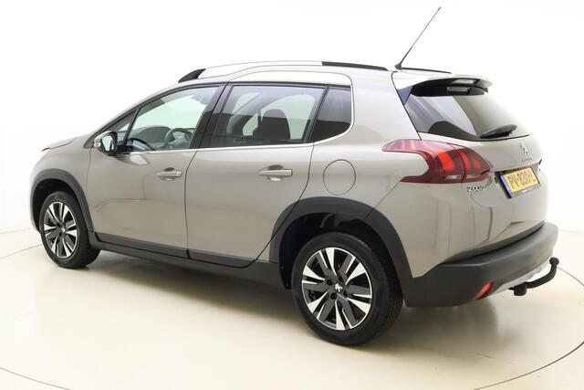 Peugeot 2008 1.2 PureTech Allure | Navigatie | Camera | Lichtmetalen velgen | Trekhaak | Climate Control | Cruise Control